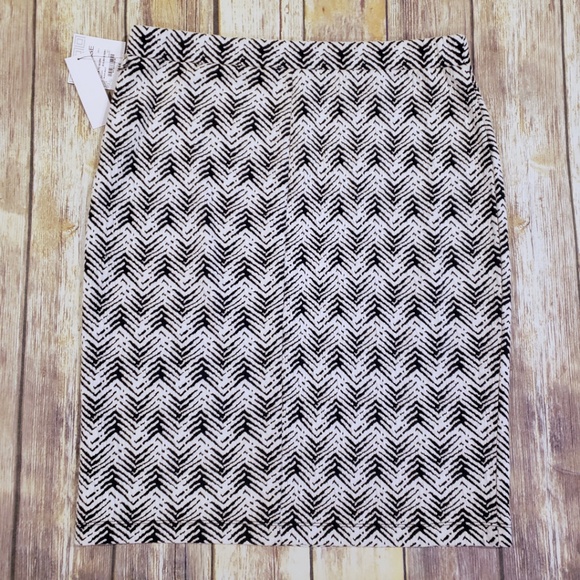 Liz Claiborne Career Pencil Skirt - Picture 2 of 6